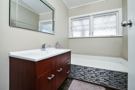 Photo of property in 71 Fairview Street, Fairview Downs, Hamilton, 3214