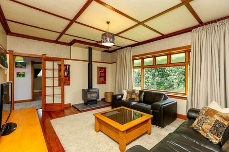 Photo of property in 24 Cumming Street, Okato, 4335