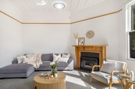 Photo of property in 21 Portal Street, Durie Hill, Whanganui, 4500