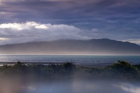 Photo of property in 41 Field Way, Waikanae Beach, Waikanae, 5036