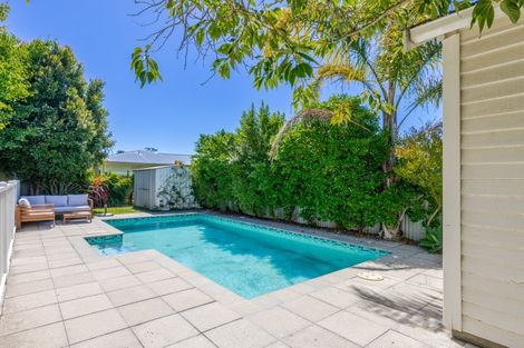 Photo of property in 6 Thistle Street, Napier South, Napier, 4110