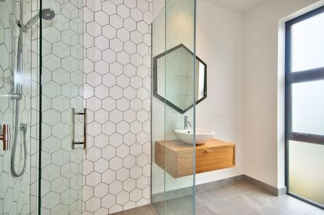 Photo of property in 27 Mooney Road, Speargrass Flat, Queenstown, 9371