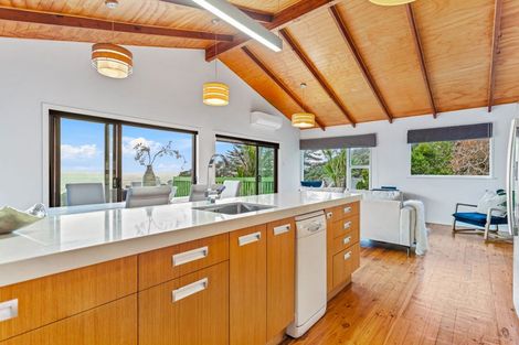 Photo of property in 26 Edwin Mitchelson Road, Muriwai, Waimauku, 0881