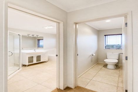 Photo of property in 55a Cambridge Terrace, Papatoetoe, Auckland, 2025
