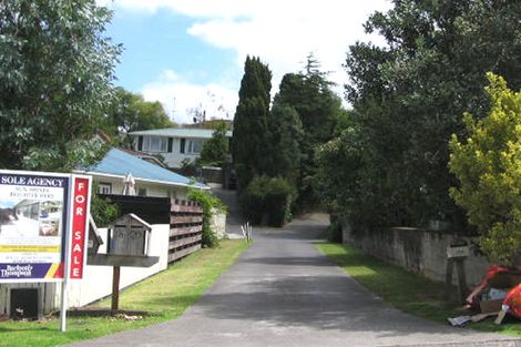 Photo of property in 2/20 Woodstock Road, Forrest Hill, Auckland, 0620