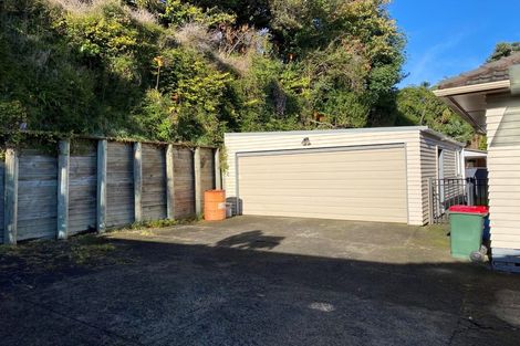 Photo of property in 31 Queens Road, Glen Avon, New Plymouth, 4312