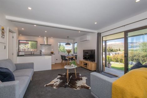 Photo of property in 44 Hedditch Street, Wanaka, 9305