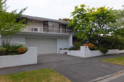 Photo of property in 17 Highland Place, Avonhead, Christchurch, 8042