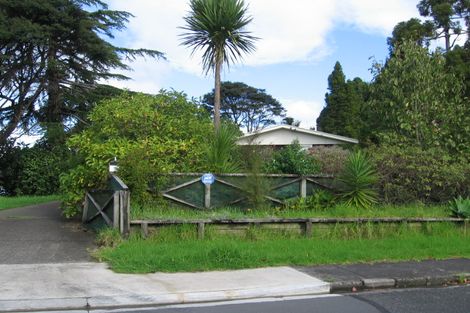 Photo of property in 75 Minnehaha Avenue, Titirangi, Auckland, 0604