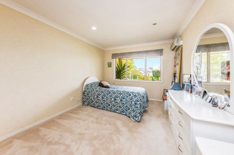 Photo of property in 2 Anaheim Boulevard, Shamrock Park, Auckland, 2016