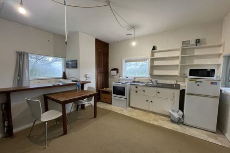 Photo of property in 22 Saint Michaels Crescent, Kelburn, Wellington, 6012