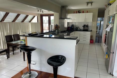 Photo of property in 32 Golf Road, New Lynn, Auckland, 0600