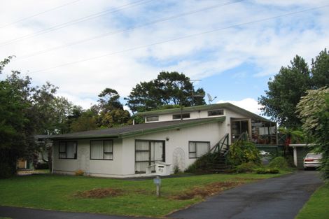 Photo of property in 43 Balgowan Terrace, Conifer Grove, Takanini, 2112