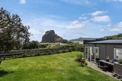 Photo of property in 60 Beach Valley Road, Piha, New Lynn, 0772
