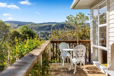 Photo of property in 8 Katarina Grove, Tawa, Wellington, 5028