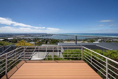 Photo of property in 2/17 Belleview Terrace, Mount Pleasant, Christchurch, 8081