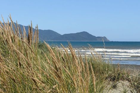 Photo of property in 47 Pingoa Lane, Peka Peka, Waikanae, 5391