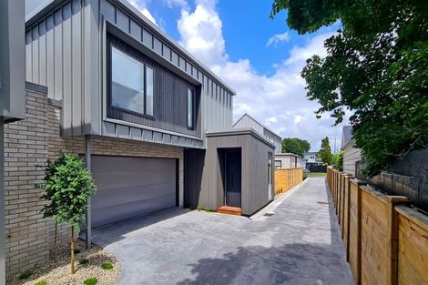 Photo of property in 2/23 Strowan Avenue, Fairfield, Hamilton, 3214