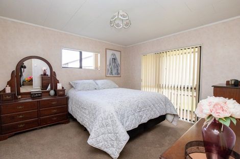 Photo of property in 5 Parfitt Place, Ngatea, 3503
