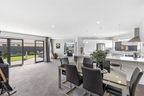 Photo of property in 8 Glen Kerran Close, Broomfield, Christchurch, 8042