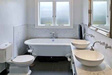 Photo of property in 67 Palmerston Road, Birkenhead, Auckland, 0626