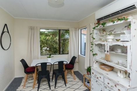 Photo of property in 8 Cardiff Place, Tamatea, Napier, 4112