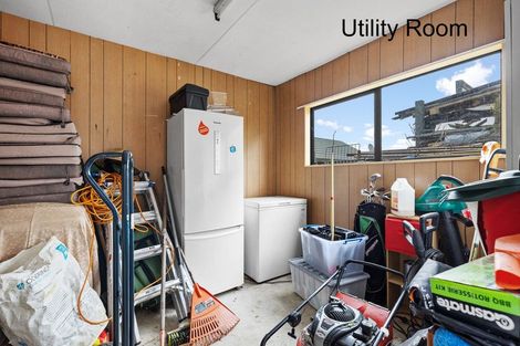 Photo of property in 4 Newland Court, Palmerston North, 4410