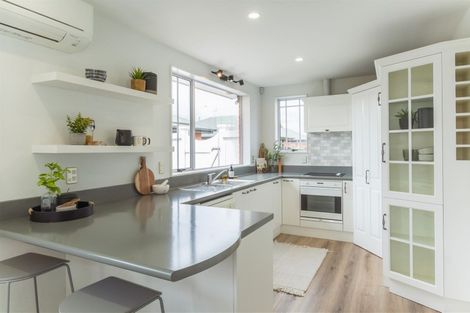 Photo of property in 99a Avonhead Road, Avonhead, Christchurch, 8042