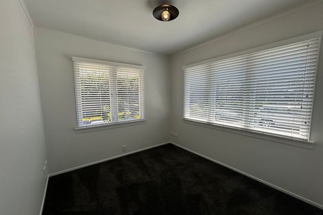 Photo of property in 17 Tui Glen Road, Birkenhead, Auckland, 0626