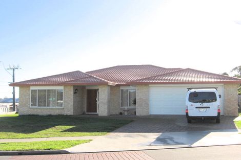 Photo of property in 1 Harry Shaw Way, Raumati South, Paraparaumu, 5032