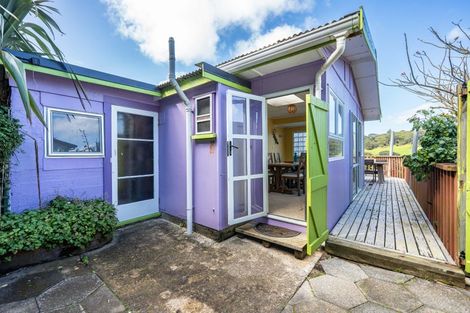Photo of property in 63 Sea View Road, Baylys Beach, 0377