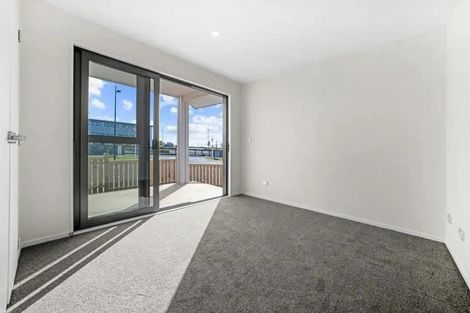 Photo of property in 12 Rorotu Avenue, Karaka, Papakura, 2113