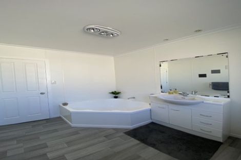 Photo of property in 10 Amner Place, Havelock North, 4130