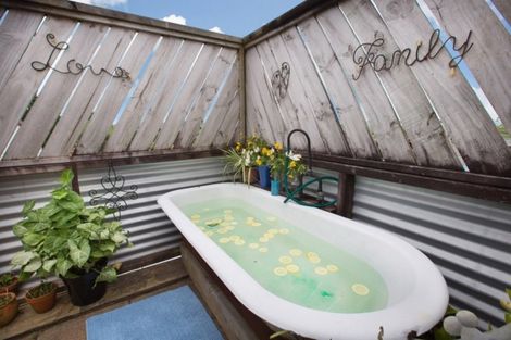 Photo of property in 398 Ruapuke Road, Raglan, 3296