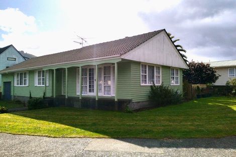 Photo of property in 17 California Drive, Totara Park, Upper Hutt, 5018