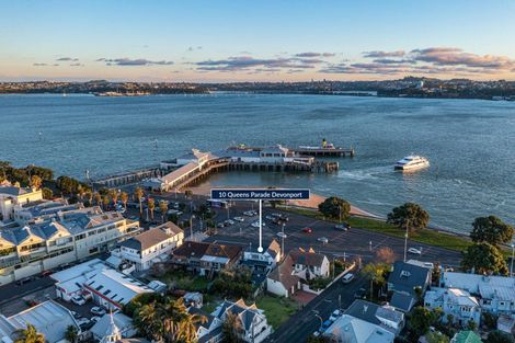 Photo of property in 10 Queens Parade, Devonport, Auckland, 0624