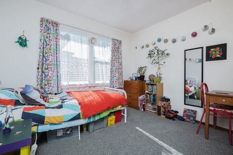 Photo of property in 31 Swansea Street, Cannons Creek, Porirua, 5024