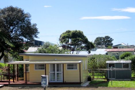Photo of property in 56 Beach Road, Waihi Beach, 3611