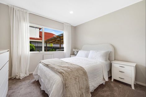 Photo of property in 34 Ambleside Drive, Northpark, Auckland, 2013