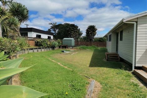 Photo of property in 20 Marsden Point Road, Ruakaka, 0116