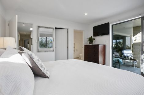 Photo of property in 8 Riverside Place, Katikati, 3129