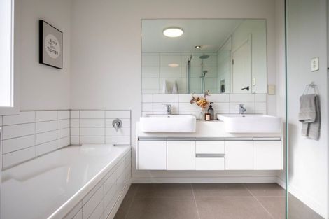 Photo of property in 21 Kelvin Place, Hamilton East, Hamilton, 3216