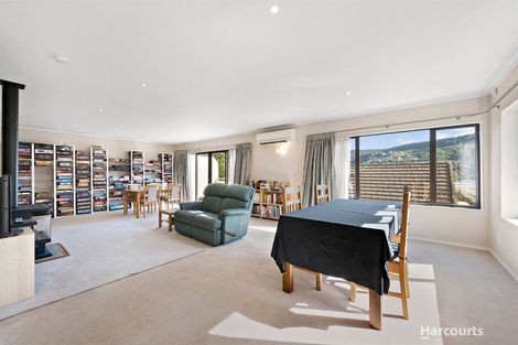 Photo of property in 2/14 Duncan Street, Tawa, Wellington, 5028