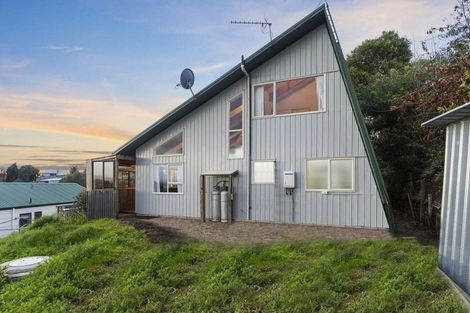 Photo of property in 28 Osprey Drive, Welcome Bay, Tauranga, 3112