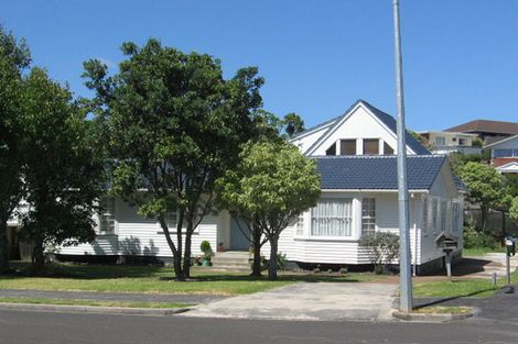 Photo of property in 4 Glenveagh Drive, Mount Roskill, Auckland, 1041