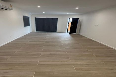 Photo of property in 16 Christmas Road, Manurewa, Auckland, 2102