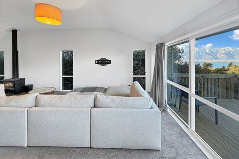 Photo of property in 2a Bird Place, Fernhill, Queenstown, 9300