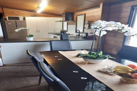 Photo of property in 8 Pararewa Drive, Whalers Gate, New Plymouth, 4310