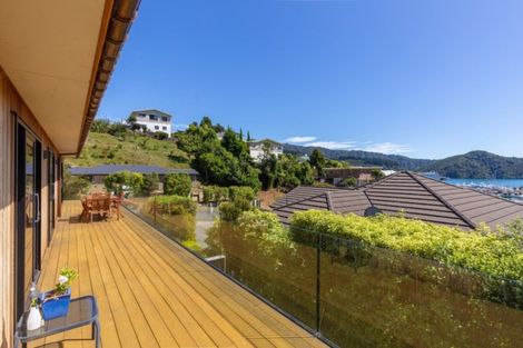 Photo of property in 18a Russell Street, Picton, 7220