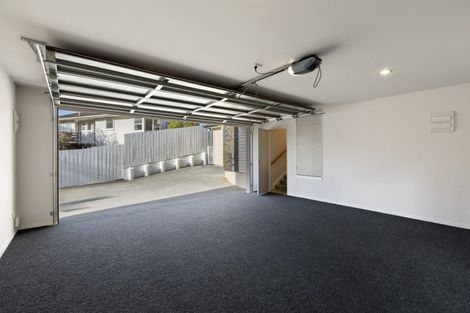 Photo of property in 2/41 Fairmount Road, Titirangi, Auckland, 0604